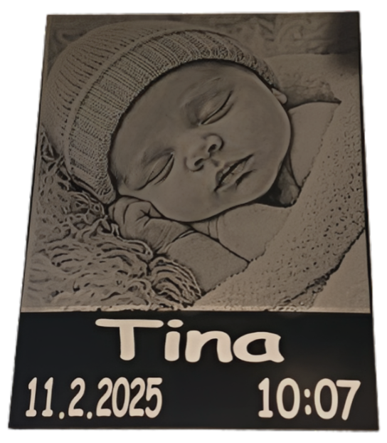 Personalizirano darilo ob rojstvu otroka – milestone ploščica za dojenčka s fotografijo (20x15 cm)