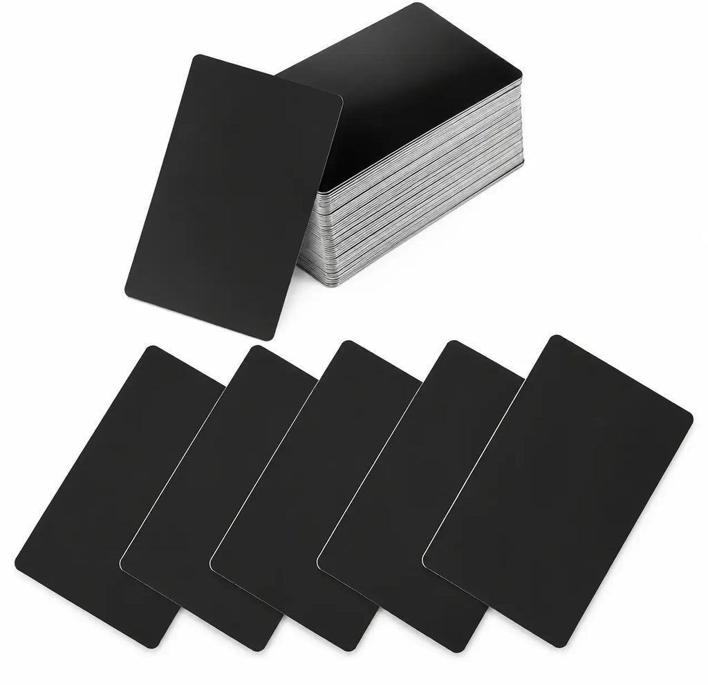 Aluminijasta vizitka z lasersko gravuro po meri