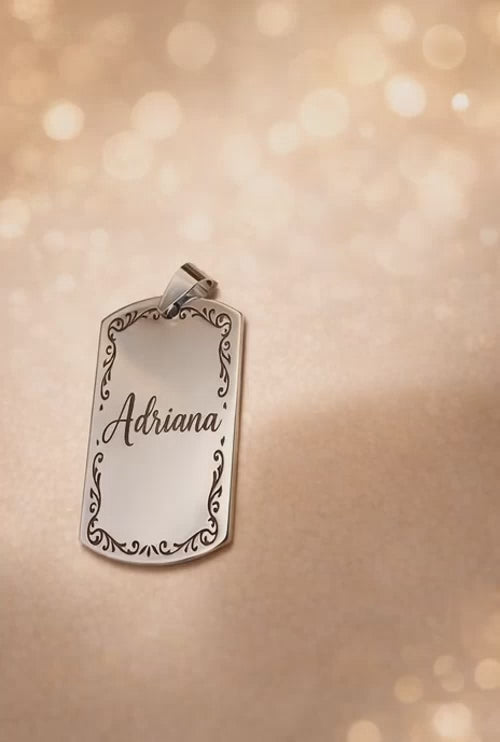 Srebrn obesek z imenom po meri