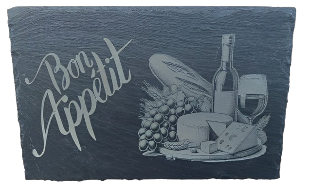 Personalizirana servirna deska iz skrilavca z dekorativno gravuro