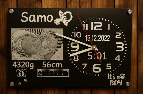 Personalizirana ura ob rojstvu otroka z graviranimi rojstnimi podatki